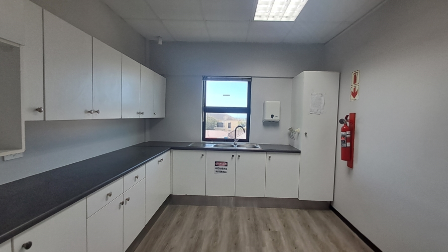 To Let Commercial Property for Rent in Berea Eastern Cape